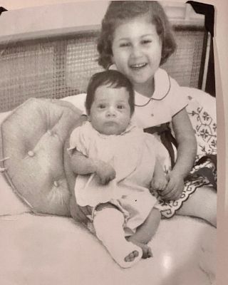 Childhood picture of Carolyn Gusoff and her sister, Pamela Cott. 